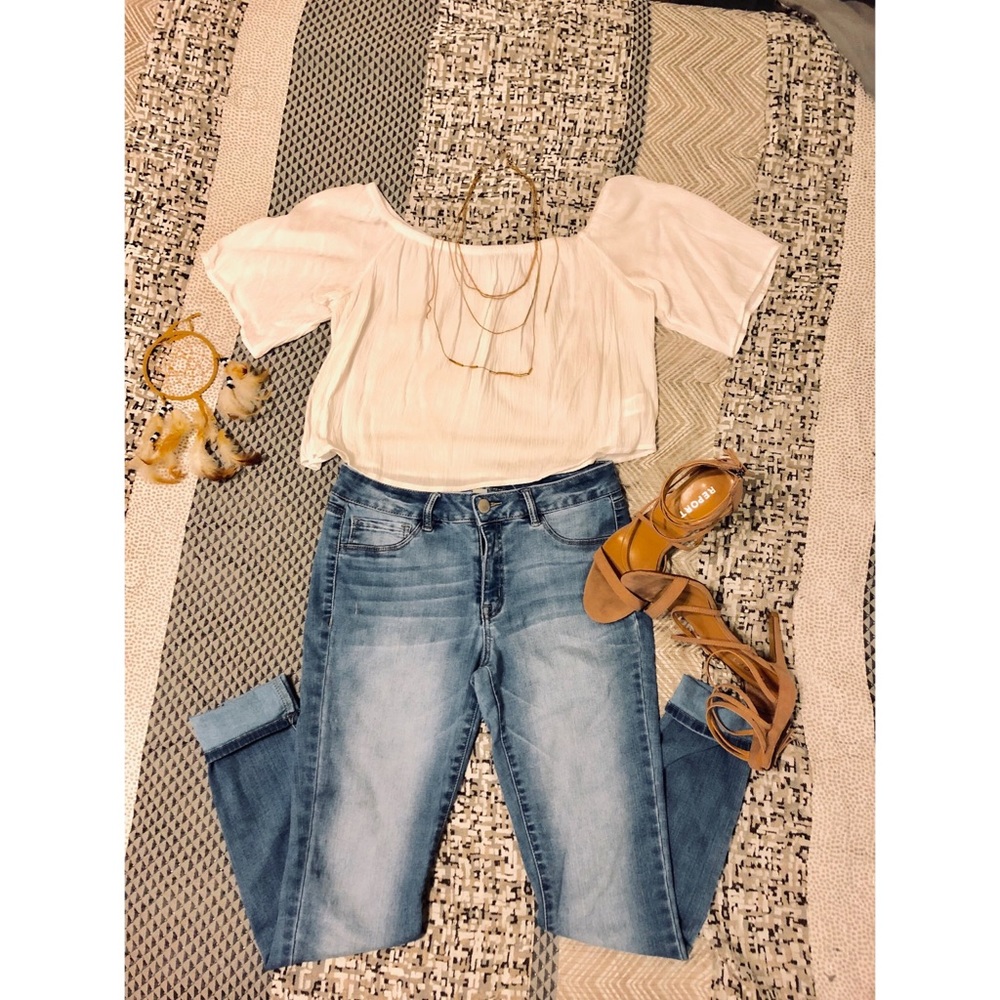 Off-the-shoulder crop top